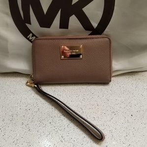 Michael Kors wallet